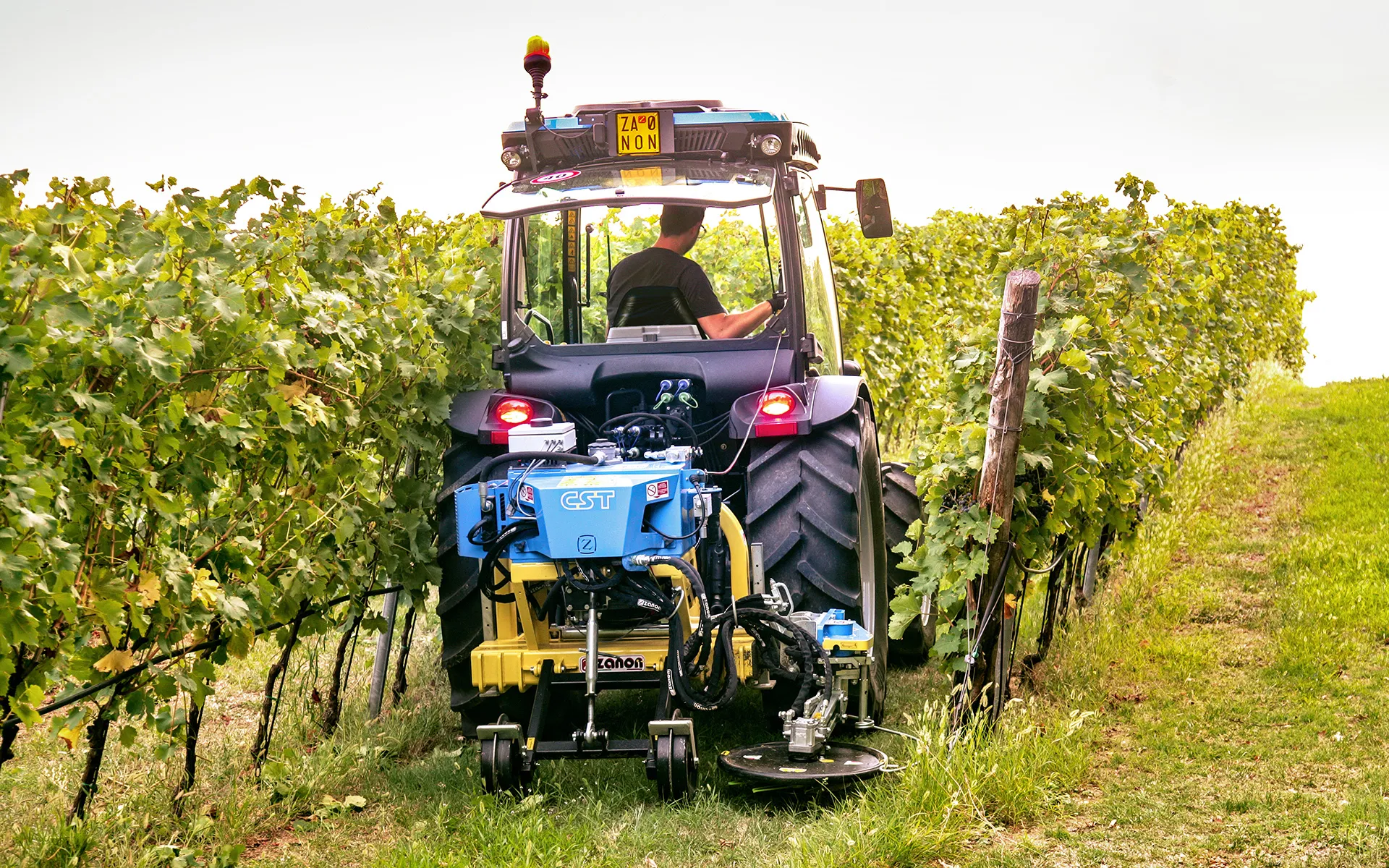 Inter-row tool carrier CST - Gallery image 4