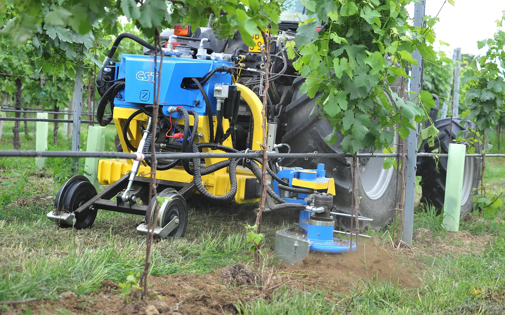Inter-row tool carrier CST - Gallery image 2